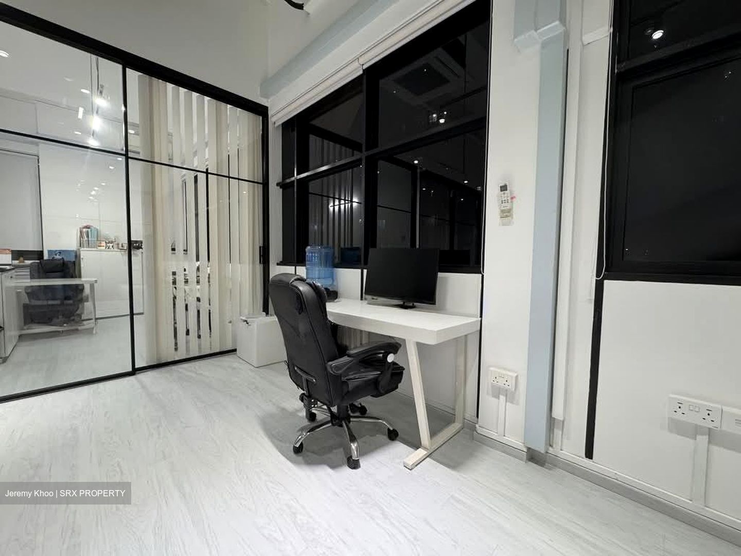 Arcsphere (D14), Office #543706061